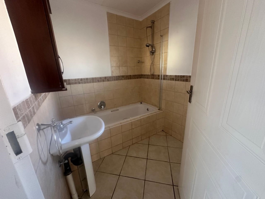 To Let 2 Bedroom Property for Rent in Hillside Free State
